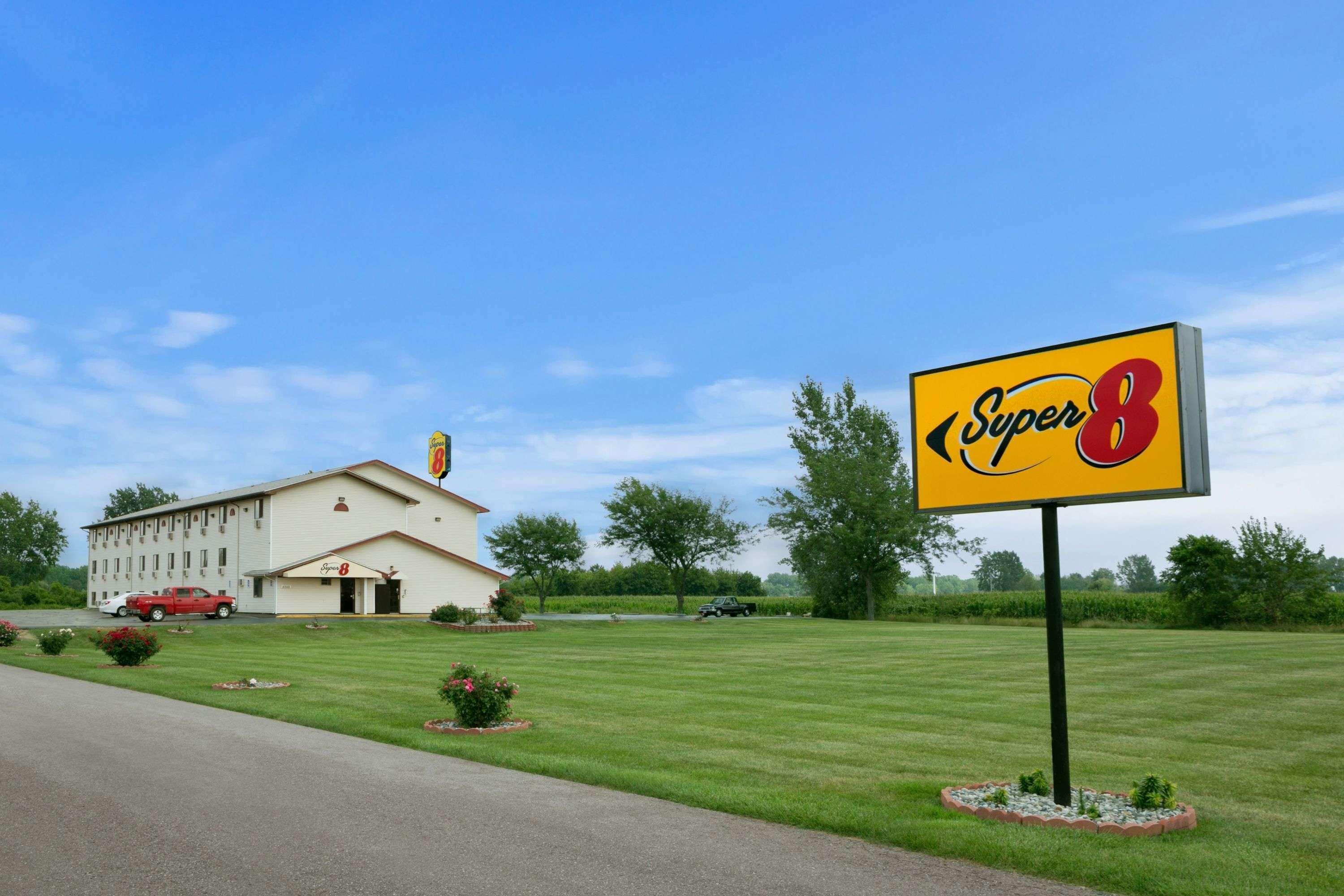 Super 8 By Wyndham Saginaw Motel Eksteriør billede